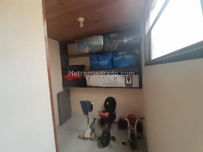 Casa de 5 alcobas en venta en Marco Fidel Suarez, Bogotá, 325 m² · foto 10 de 14