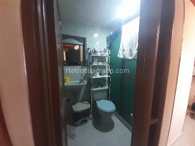 Casa de 5 alcobas en venta en Marco Fidel Suarez, Bogotá, 325 m² · foto 13 de 14