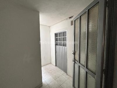 Casa de 5 alcobas en venta en La Maria, Bogotá, 223 m² · foto 10 de 20