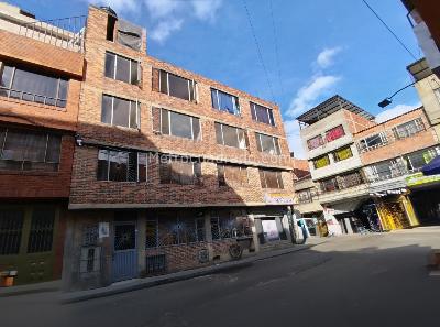 Casa de 5 alcobas en venta en Santa Rita, Bogotá, 345 m² · foto 2 de 20