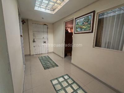 Casa de 5 alcobas en venta en Libertador, Bogotá, 266 m² · foto 20 de 20