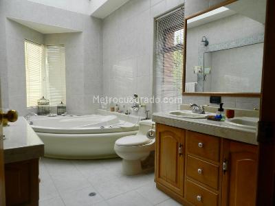 Casa de 4 alcobas en venta en Guaymaral, Bogotá, 520 m² · foto 3 de 20