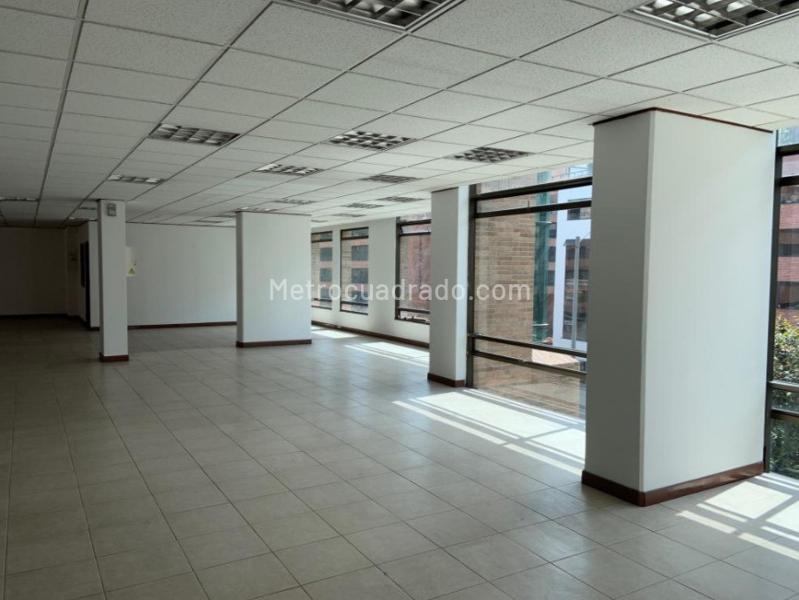 Oficina en Arriendo, El Chico, Bogotá D.C. - Vista 3