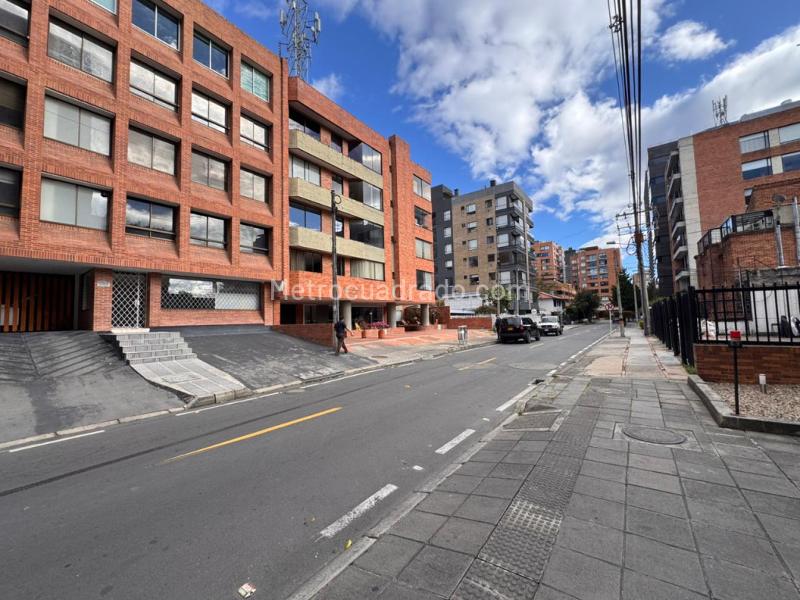 Edificio de Oficinas en Arriendo, El Chico, Bogotá D.C. - Más