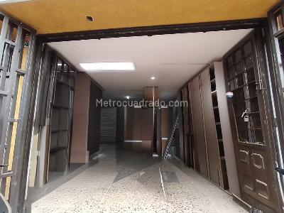Casa de 5 alcobas en venta en Pastranita, Bogotá, 206 m² · foto 2 de 18