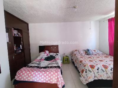 Casa de 5 alcobas en venta en Pastrana, Bogotá, 72 m² · foto 9 de 17