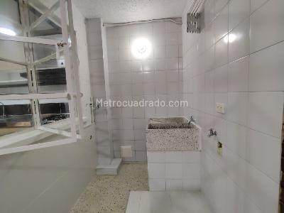 Casa de 5 alcobas en venta en Aguas Claras, Bogotá, 341 m² · foto 6 de 20