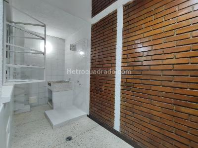 Casa de 5 alcobas en venta en Aguas Claras, Bogotá, 341 m² · foto 7 de 20