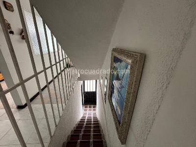 Casa de 5 alcobas en venta en Kennedy Central, Bogotá, 360 m² · foto 14 de 20