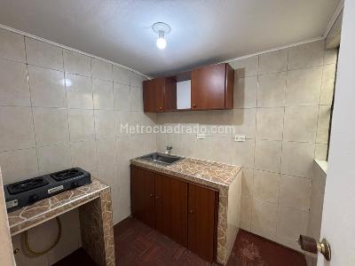 Casa de 5 alcobas en venta en Kennedy Central, Bogotá, 360 m² · foto 2 de 20