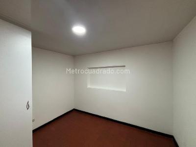 Casa de 5 alcobas en venta en Kennedy Central, Bogotá, 360 m² · foto 3 de 20