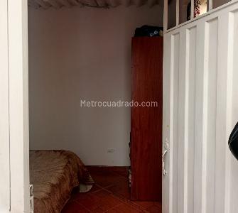 Casa de 5 alcobas en venta en Yomasa, Bogotá, 72 m² · foto 5 de 20
