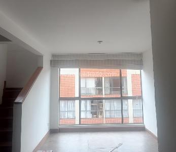 Apartamento de 3 alcobas en venta en La Floresta, Bogotá, 95 m² · foto 2 de 16