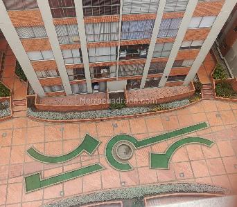 Apartamento de 3 alcobas en venta en La Floresta, Bogotá, 95 m² · foto 5 de 16