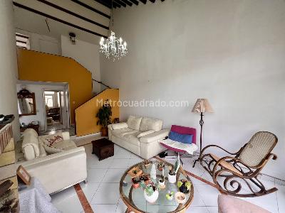 Casa de 4 alcobas en venta en Alhambra, Bogotá, 250 m² · foto 2 de 20