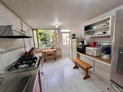 Casa de 4 alcobas en venta en Alhambra, Bogotá, 250 m² · foto 3 de 20