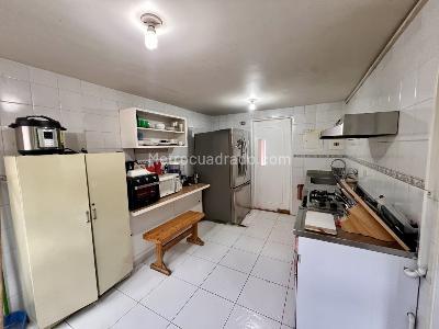 Casa de 4 alcobas en venta en Alhambra, Bogotá, 250 m² · foto 6 de 20