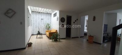 Casa de 5 alcobas en venta en Ciudad Jardin Norte, Bogotá, 263 m² · foto 3 de 20