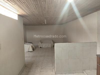 Casa de 5 alcobas en venta en Versalles, Bogotá, 384 m² · foto 3 de 10