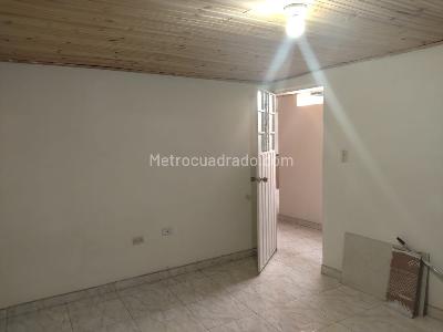 Casa de 5 alcobas en venta en Versalles, Bogotá, 384 m² · foto 8 de 10