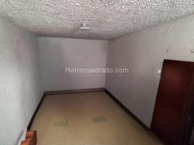 Casa de 5 alcobas en venta en San Jose Sur, Bogotá, 638 m² · foto 3 de 20