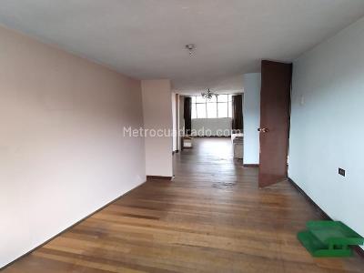 Casa de 5 alcobas en venta en San Jose Sur, Bogotá, 638 m² · foto 13 de 20