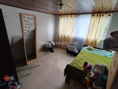 Casa de 5 alcobas en venta en San Jose Sur, Bogotá, 638 m² · foto 18 de 20