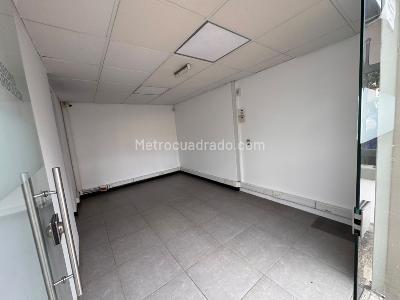 Casa de 5 alcobas en arriendo en El Lago, Bogotá, 350 m² · foto 3 de 20