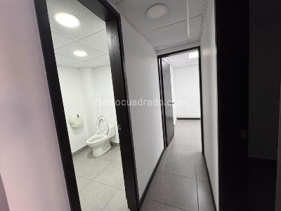 Casa de 5 alcobas en arriendo en El Lago, Bogotá, 350 m² · foto 10 de 20