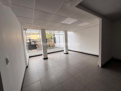 Casa de 5 alcobas en arriendo en El Lago, Bogotá, 350 m² · foto 14 de 20