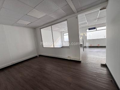 Casa de 5 alcobas en arriendo en El Lago, Bogotá, 350 m² · foto 17 de 20