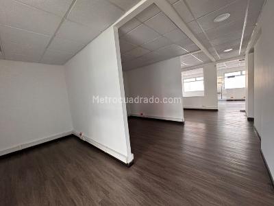 Casa de 5 alcobas en arriendo en El Lago, Bogotá, 350 m² · foto 18 de 20