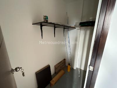 Apartamento de 2 alcobas en venta en El Poblado, Medellín, 93 m² · foto 15 de 16