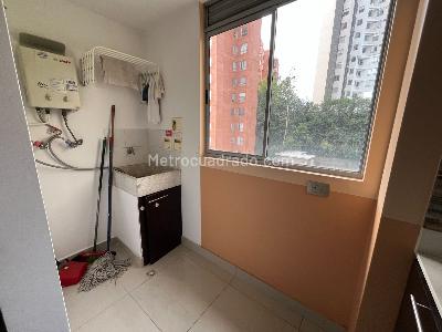 Apartamento de 2 alcobas en venta en El Poblado, Medellín, 93 m² · foto 4 de 16