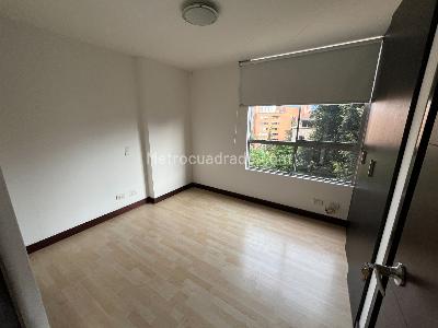 Apartamento de 2 alcobas en venta en El Poblado, Medellín, 93 m² · foto 9 de 16