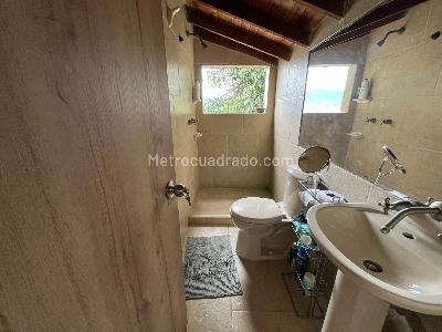 Casa de 4 alcobas en venta en El Poblado, Medellín, 260 m² · foto 19 de 20