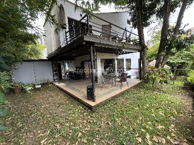 Casa de 4 alcobas en venta en El Poblado, Medellín, 260 m² · foto 4 de 20