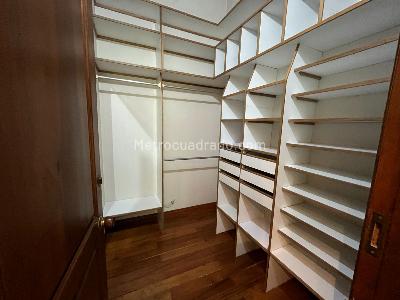Casa de 3 alcobas en venta en El Poblado, Medellín, 257 m² · foto 12 de 18