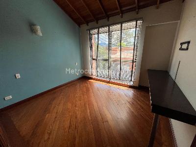 Casa de 3 alcobas en venta en El Poblado, Medellín, 257 m² · foto 13 de 18