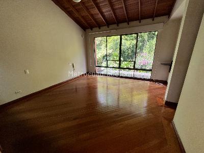 Casa de 3 alcobas en venta en El Poblado, Medellín, 257 m² · foto 9 de 18