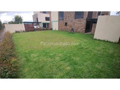 Casa de 4 alcobas en venta en Canelon Colegio Cambridge, Cajicá, 200 m² · foto 2 de 20