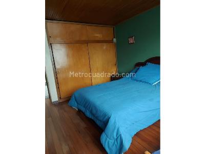 Casa de 5 alcobas en venta en J Vargas, Bogotá, 296 m² · foto 11 de 16