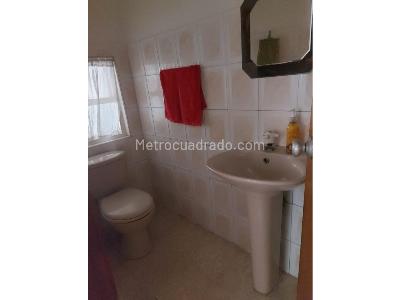 Casa de 5 alcobas en venta en J Vargas, Bogotá, 296 m² · foto 13 de 16