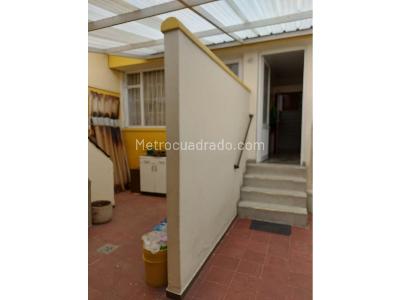Casa de 5 alcobas en venta en J Vargas, Bogotá, 296 m² · foto 14 de 16