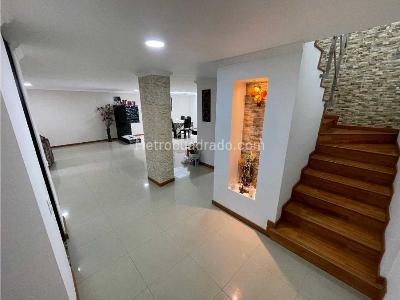Apartamento de 4 alcobas en venta en Bella Suiza, Bogotá, 280 m² · foto 12 de 20