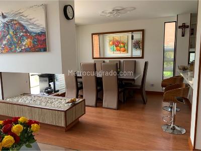 Casa de 4 alcobas en venta en Oikos Cajica, Cajicá, 227 m² · foto 3 de 10