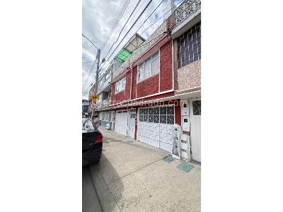 Casa de 5 alcobas en venta en La Consolacion, Bogotá, 400 m² · foto 2 de 15