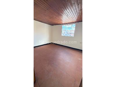 Casa de 5 alcobas en venta en La Consolacion, Bogotá, 400 m² · foto 9 de 15
