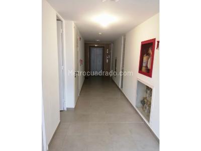 Apartamento de 3 alcobas en venta en Gran Granada, Bogotá, 81 m² · foto 2 de 11