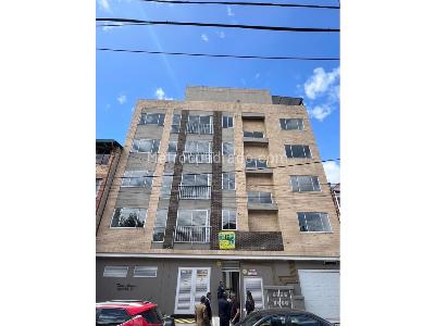Apartamento de 1 alcoba en venta en Prado Veraniego, Bogotá, 46 m² · foto 2 de 8